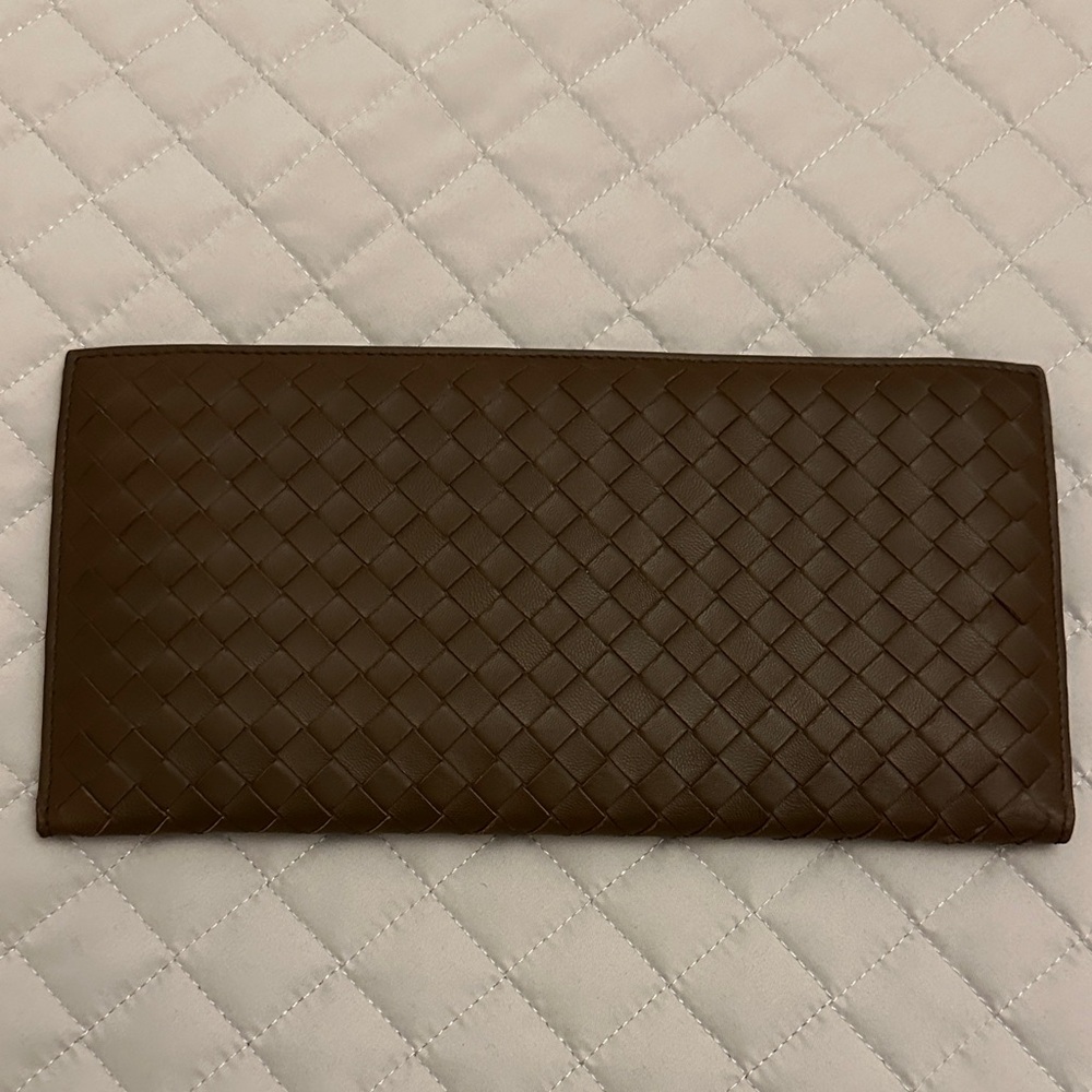 Bottega Veneta Intrecciato woven leather check in organizer/wallet/ clutch.
